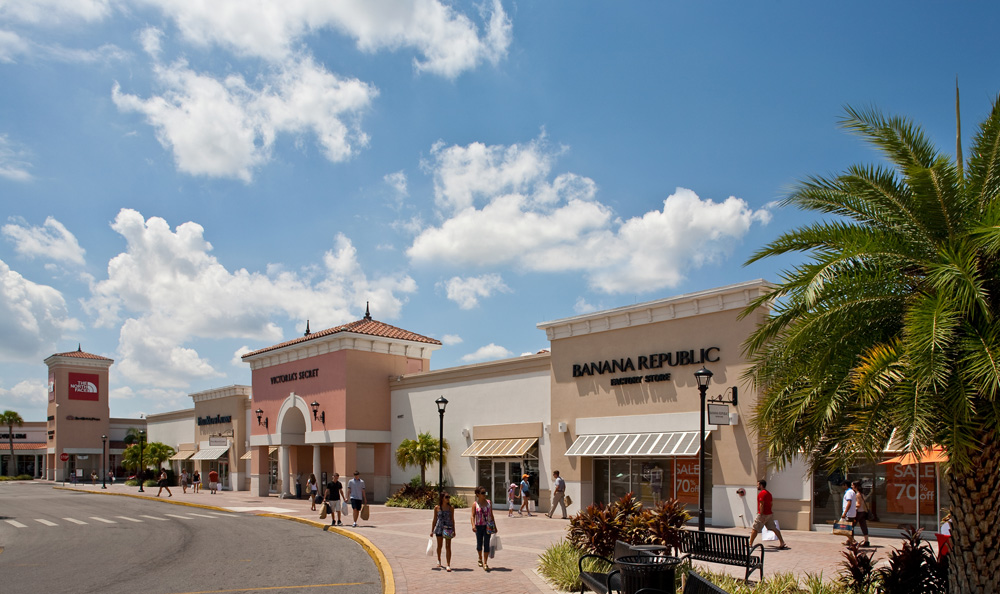 Forever 21 Orlando's Premium Outlets 