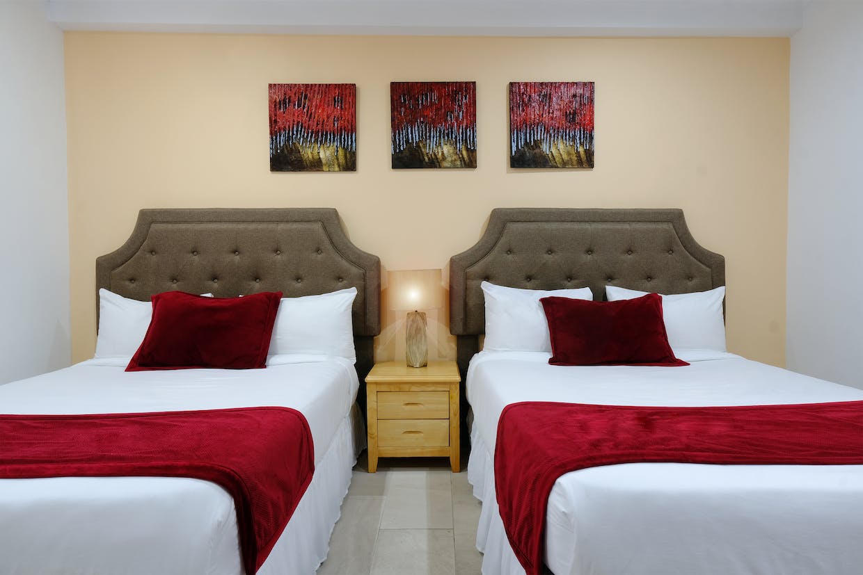 VICTORIA CITY DOUBLE ROOM 2 TWIN BED Aruba - Vacationstore.net